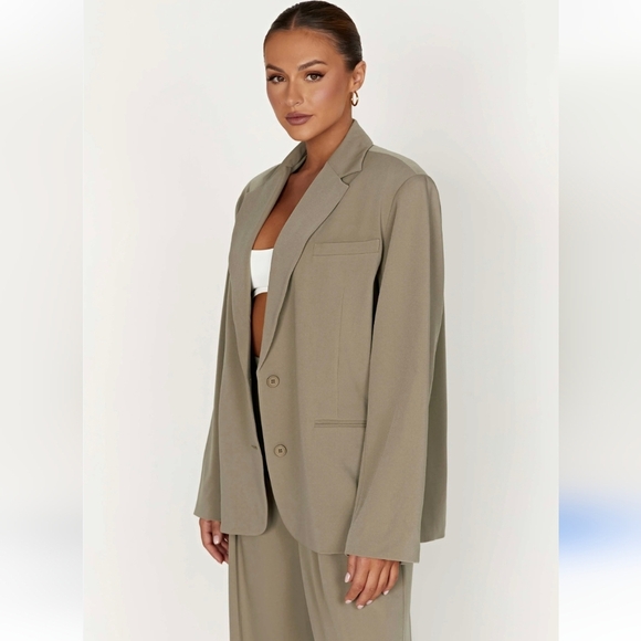 Meshki Simone Lined Oversized Blazer Button Olive Jacket Size Medium New - Picture 2 of 16